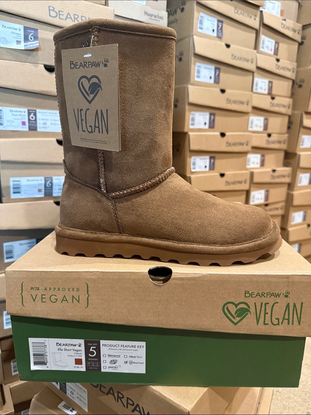 BearPaw Vegan Elle short Hickory Boots